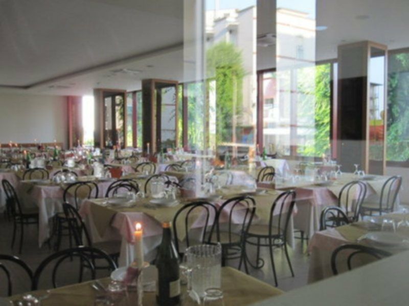 Hotel Panorama Cattolica Exterior foto